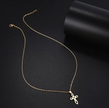 Load image into Gallery viewer, CROSS WEAVE NECKLACE